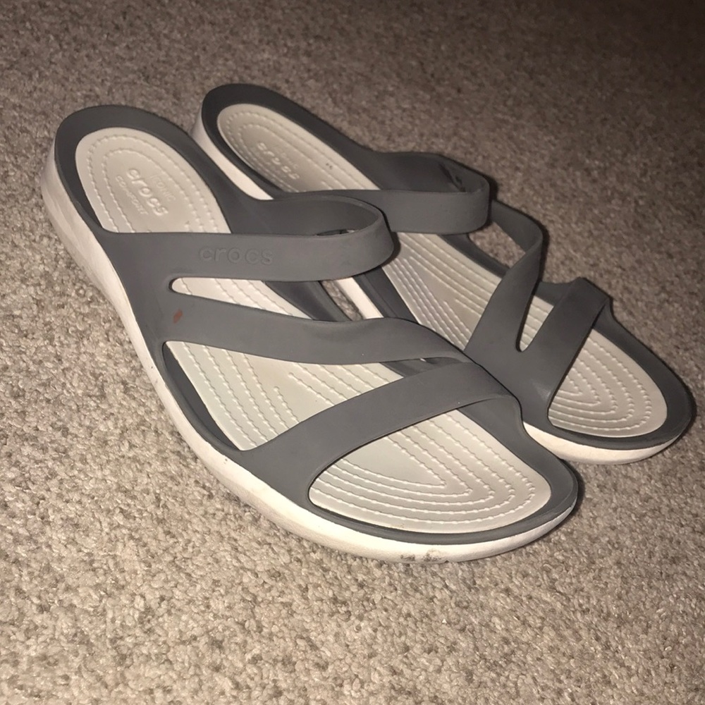 chaco like crocs